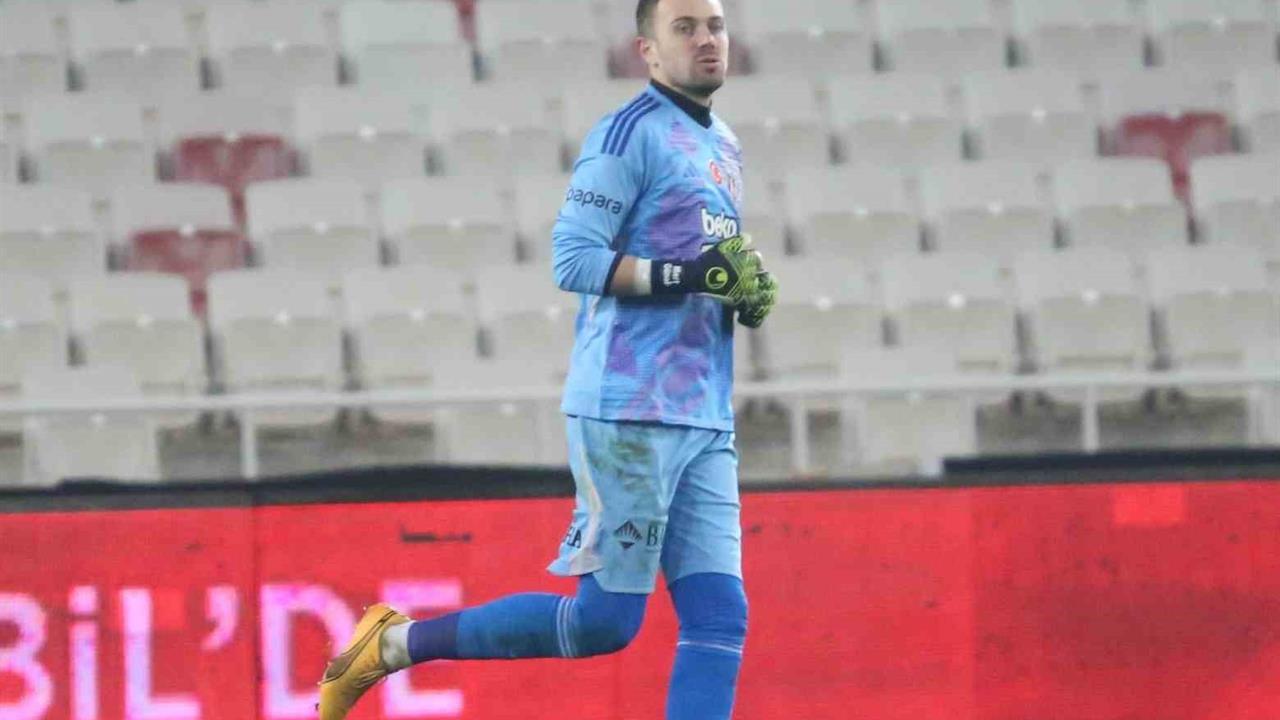 Mert Günok: Kaptanlık Değişikliğine Olgunlukla Yaklaşıyorum