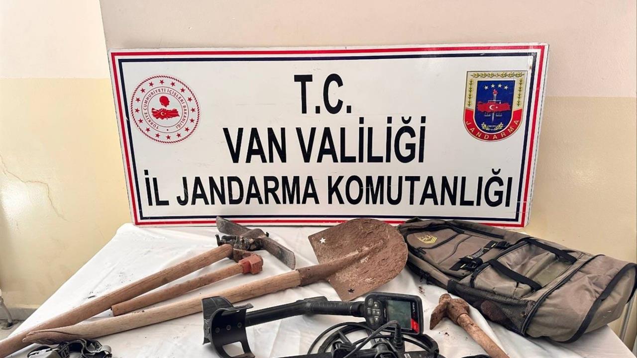 Van'da Kaçak Kazı Operasyonu: 2 Şahsa İşlem Yapıldı