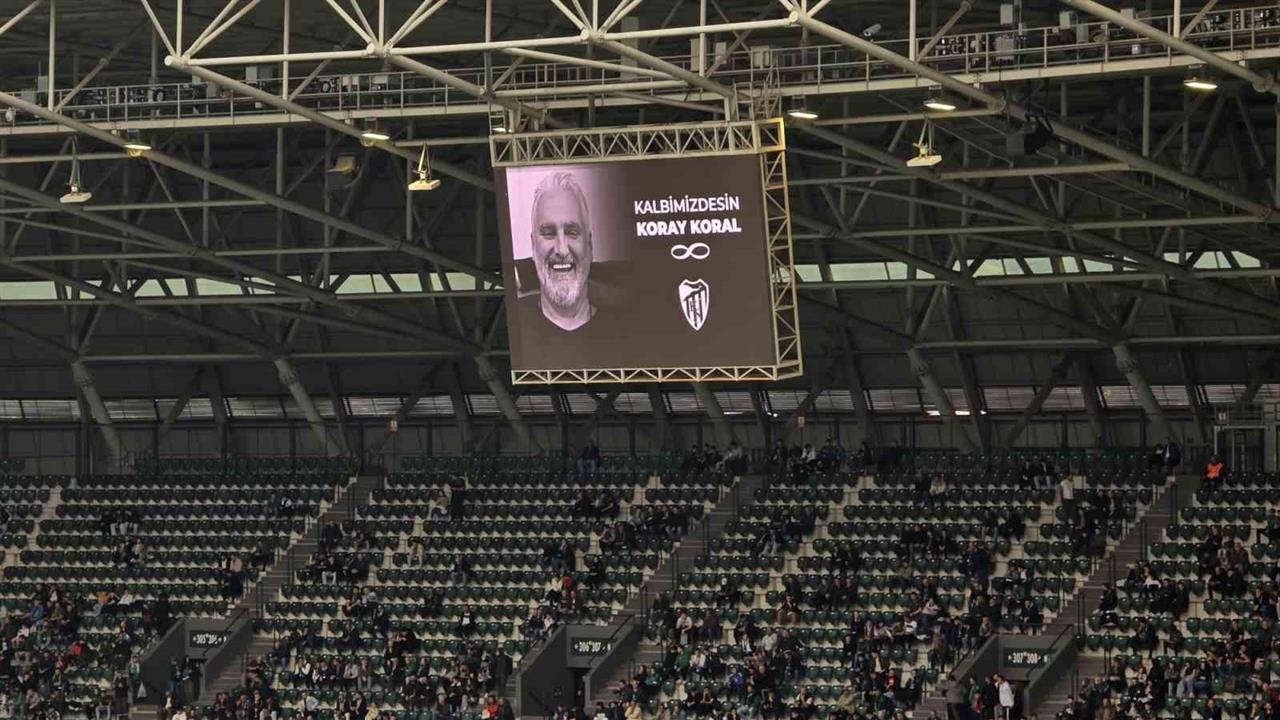 Kocaelispor, Gri Koray'ı Unutmadı