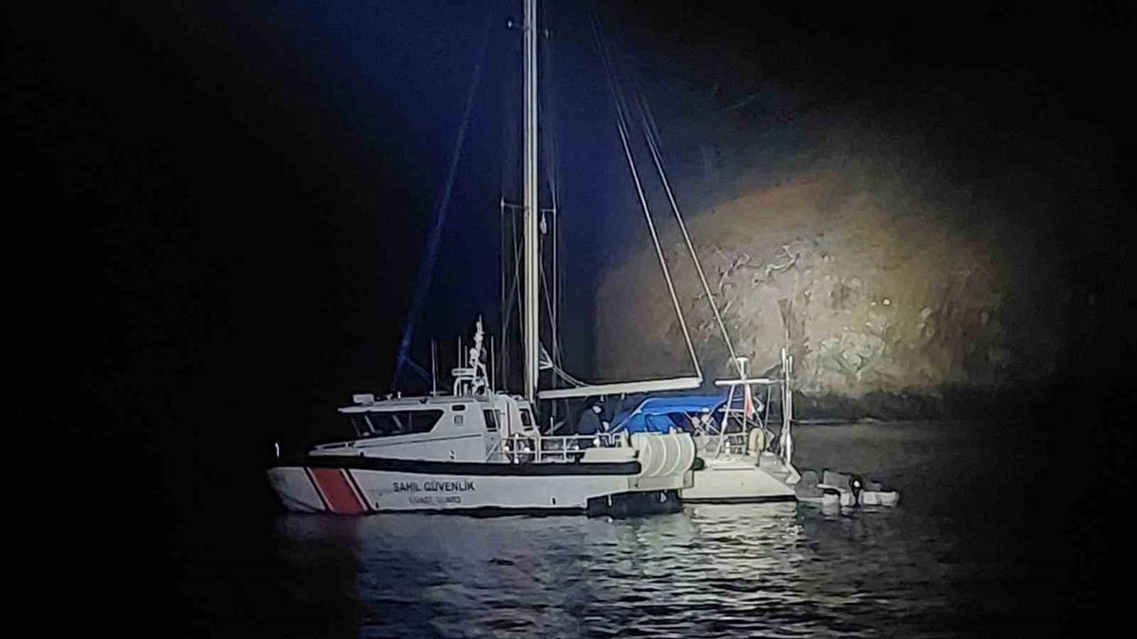 Muğla'da Yelkenli Tekne Operasyonu: 39 Göçmen Yakalandı