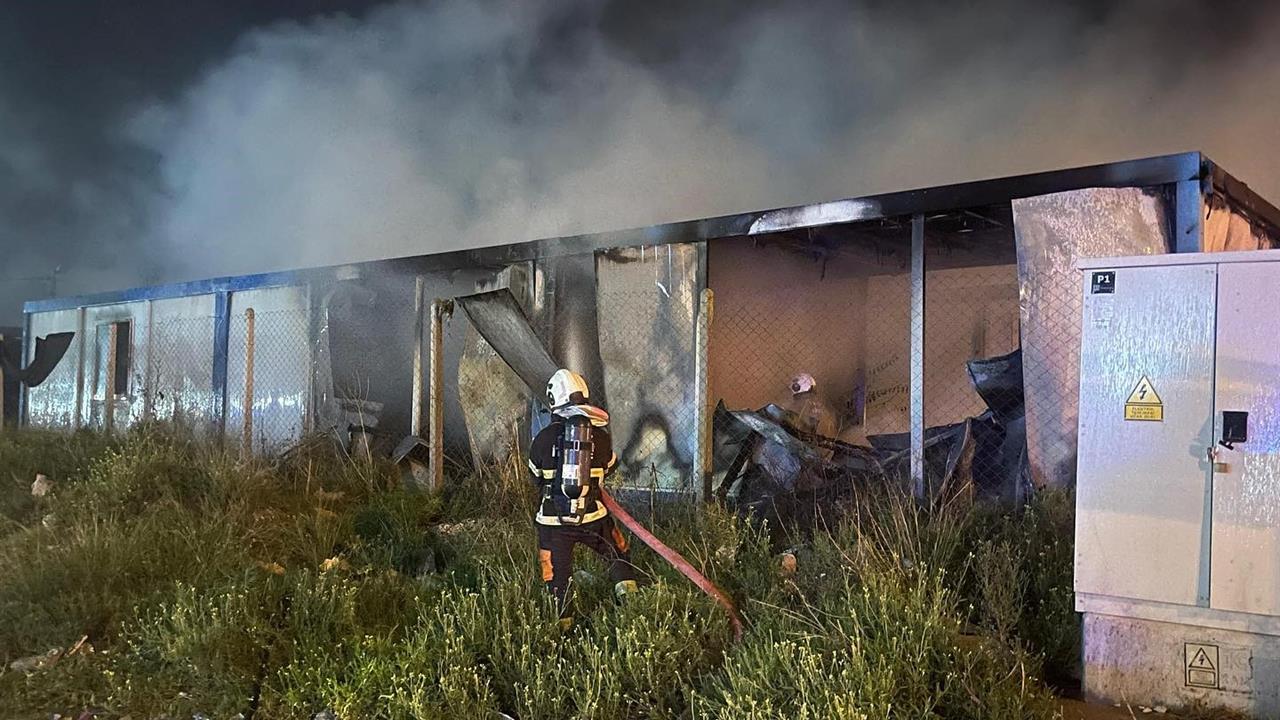 Hatay'da Konteyner Yangını: 2 Konteyner Yandı
