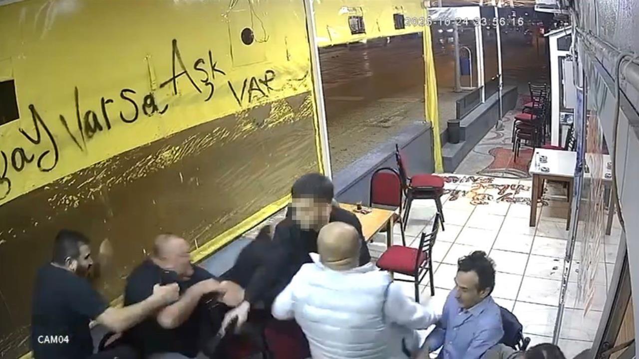 İzmit'te Çay Ocağında Silahlı Saldırı: Yaralı Var