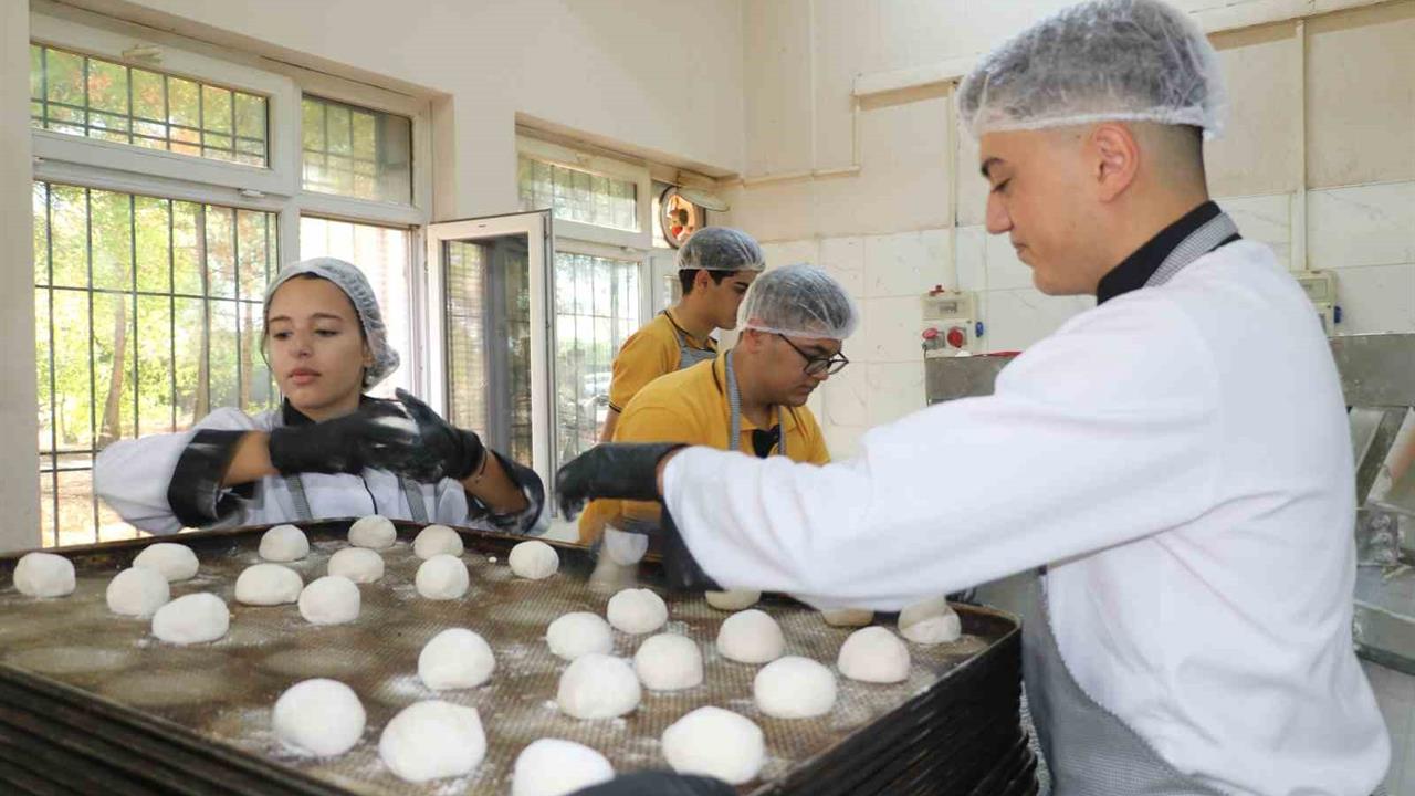 Diyarbakır'daki Meslek Liseleri Yıl Sonunda 230 Milyon Lira Ciro Elde Etti