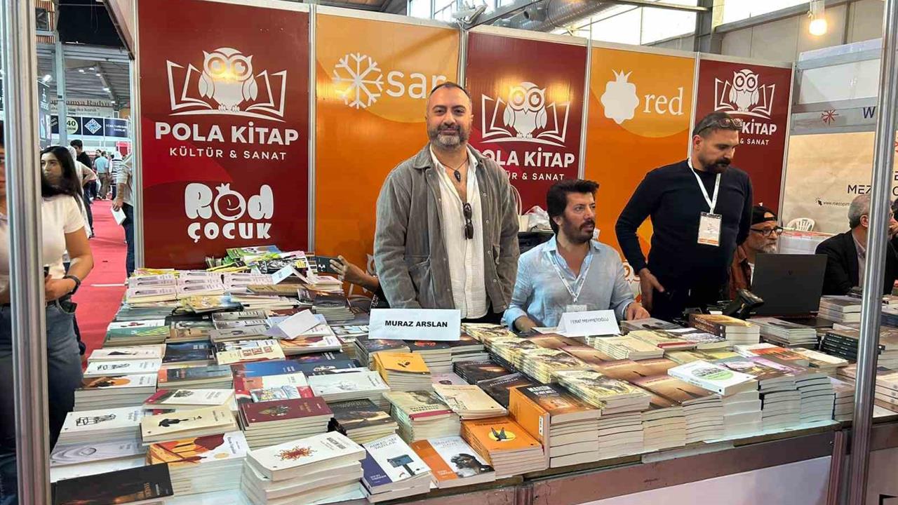 Diyarbakır'da Kitap Fuarı Coşkusu: Yazarlar ve Okuyucular Buluştu