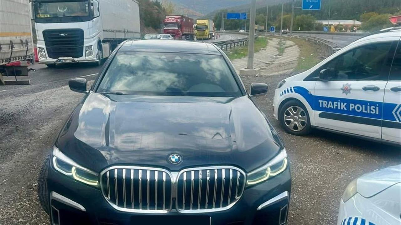 Bozüyük'te İkiz Plaka Kullanan Sürücüye 50 Bin TL Ceza
