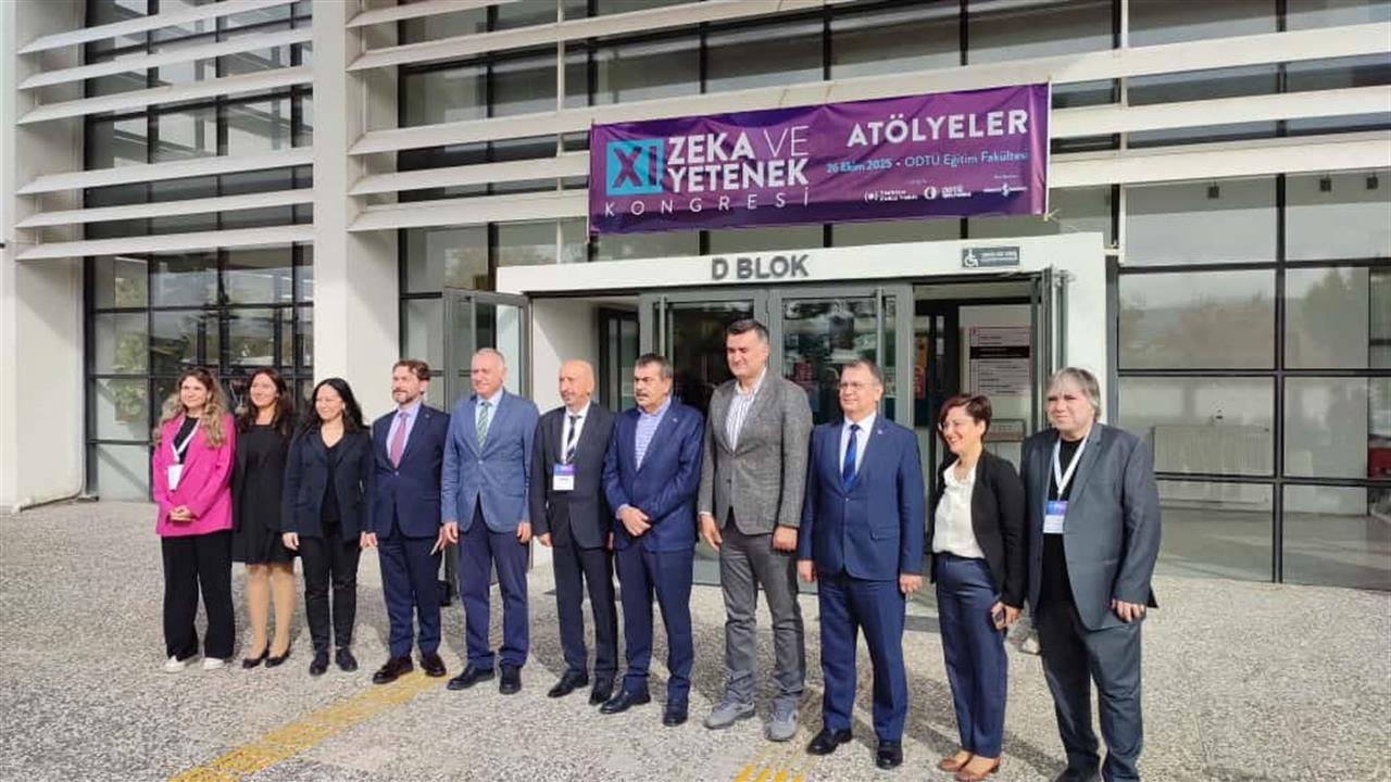 Bakan Tekin ODTÜ'de Zeka ve Yetenek Atölyelerini İnceledi