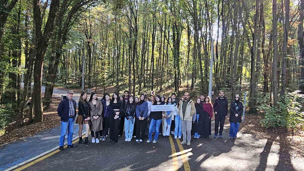 SUBÜ Öğrencileri Sakarya'da Tanıtım Gezisi Düzenledi
