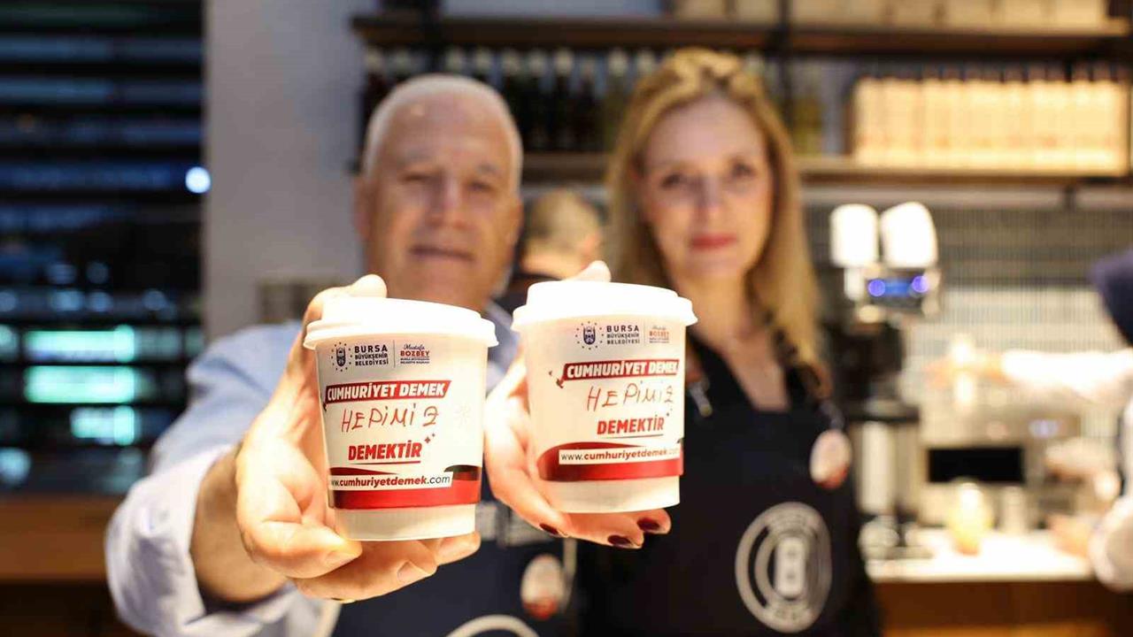 Cumhuriyet Coşkusu Bursa'da Yaşandı