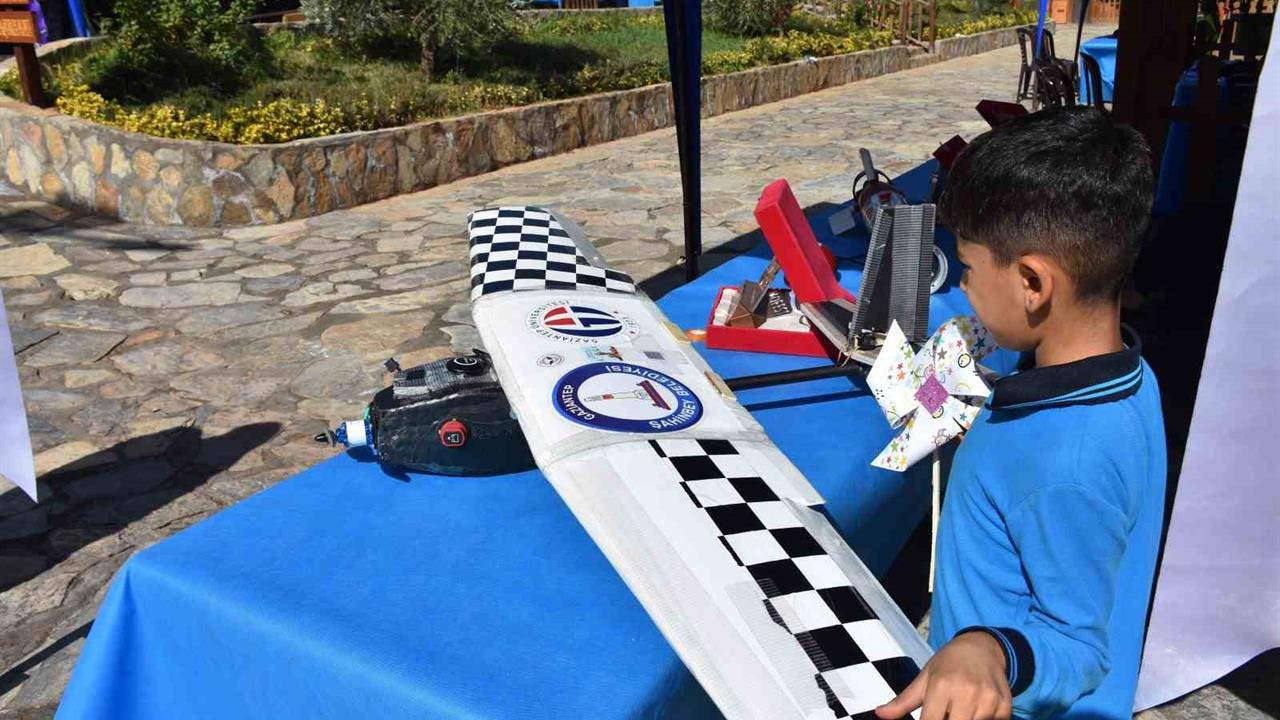 Şahinbey'de Bilim Şenliği Heyecanı Sürdü