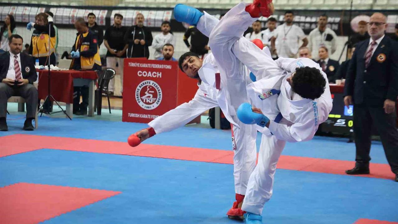 Elazığ’da Karate Şampiyonası: 1200 Sporcu Ter Döküyor