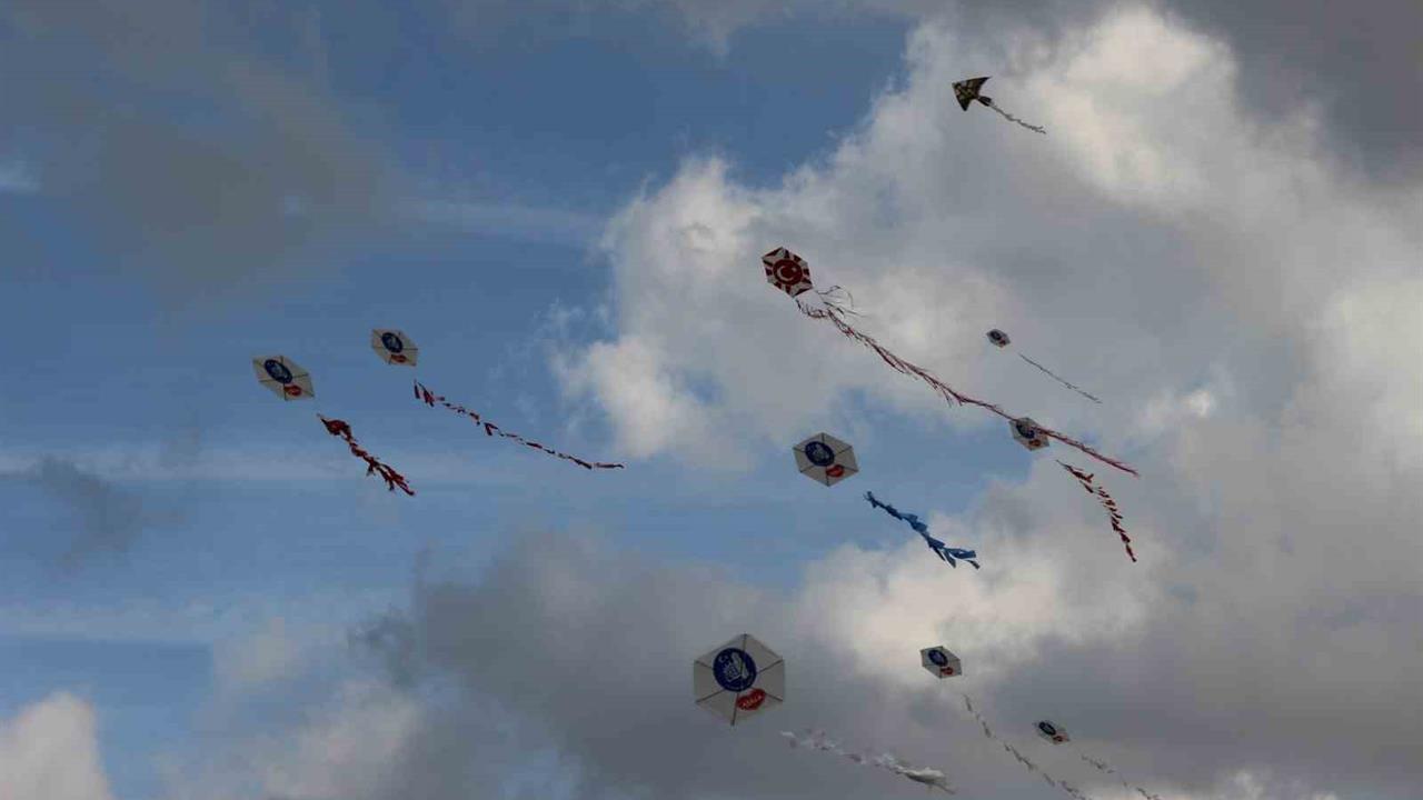 Çorum'da Uçurtma Şenliği ile Cumhuriyet Coşkusu Yaşandı