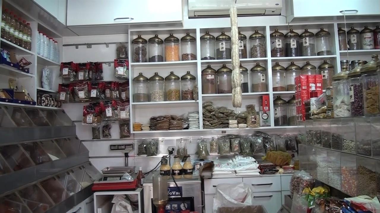 Kütahya'da Aktarlara Yoğun İlgi: Doğal Çözümler Aranıyor