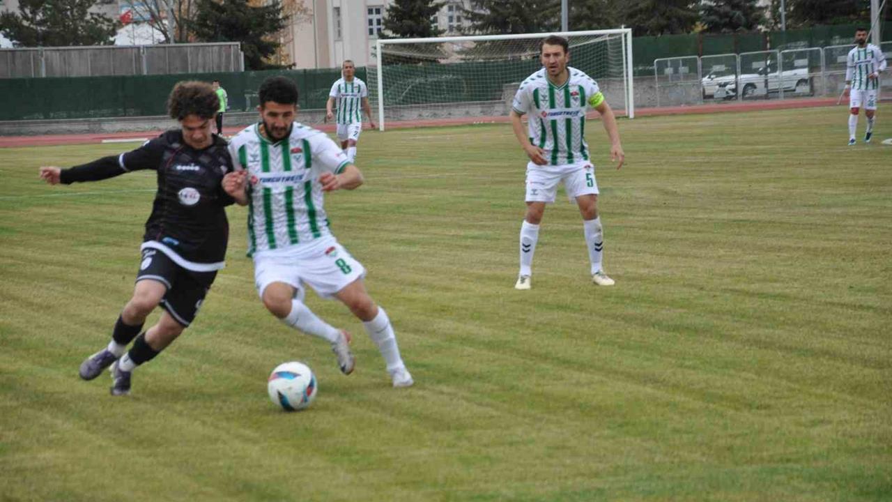 Kars 36 Spor, Bulanık Kop Spor'u 3-0 Mağlup Etti