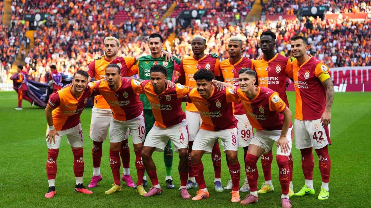 Galatasaray'da Göztepe Maçında Tek Değişiklik Yapıldı