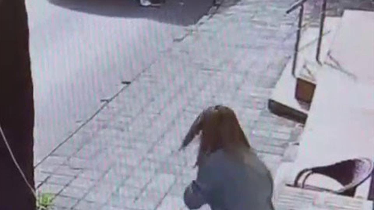 Maltepe'de Minibüs Kadına Çarptı: Yaşlı Kadın Yaralandı