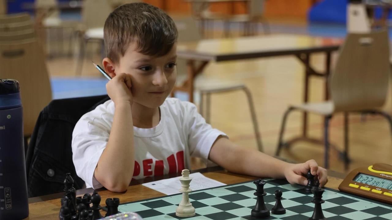 Aydın'da Minik Sporcular Satrançta Yarıştı