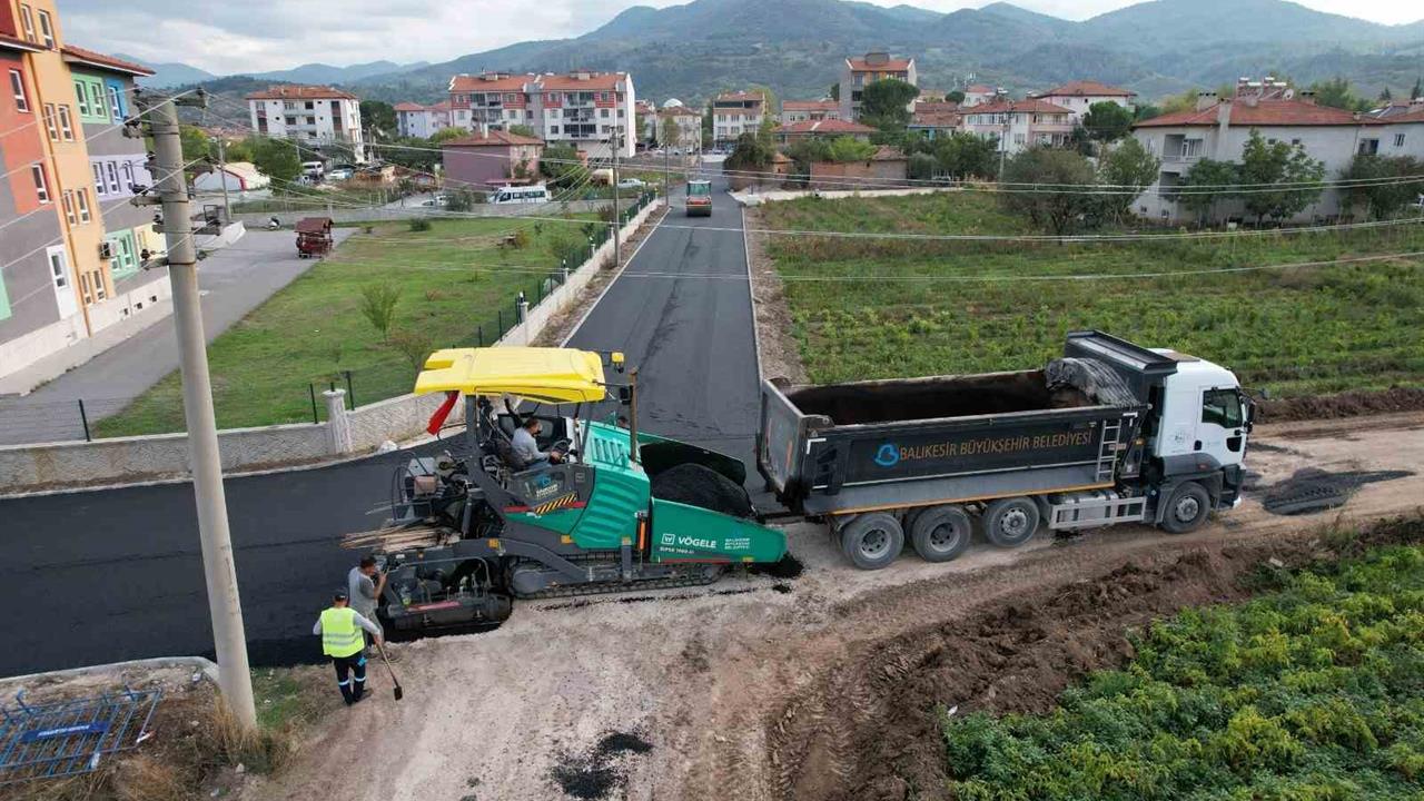 Balıkesir’de Asfalt Çalışmaları Hız Kesmeden Devam Ediyor