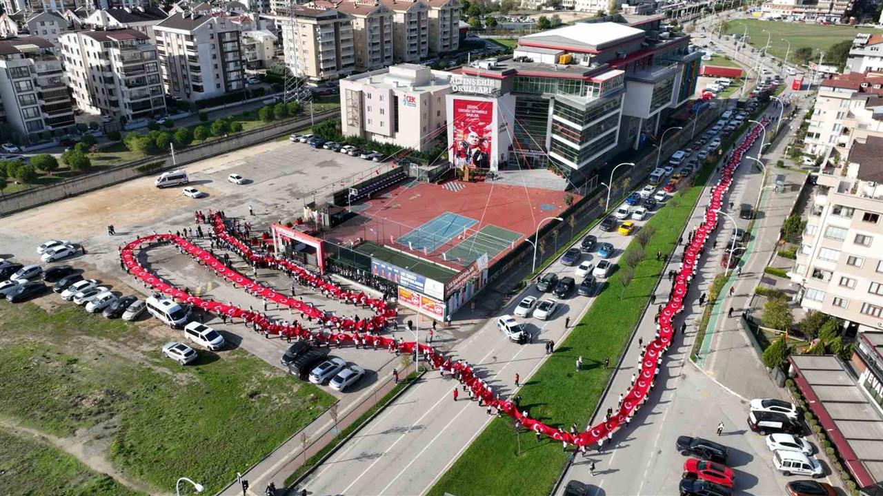 Bursa'da 500 Metrelik Türk Bayrağı Açıldı