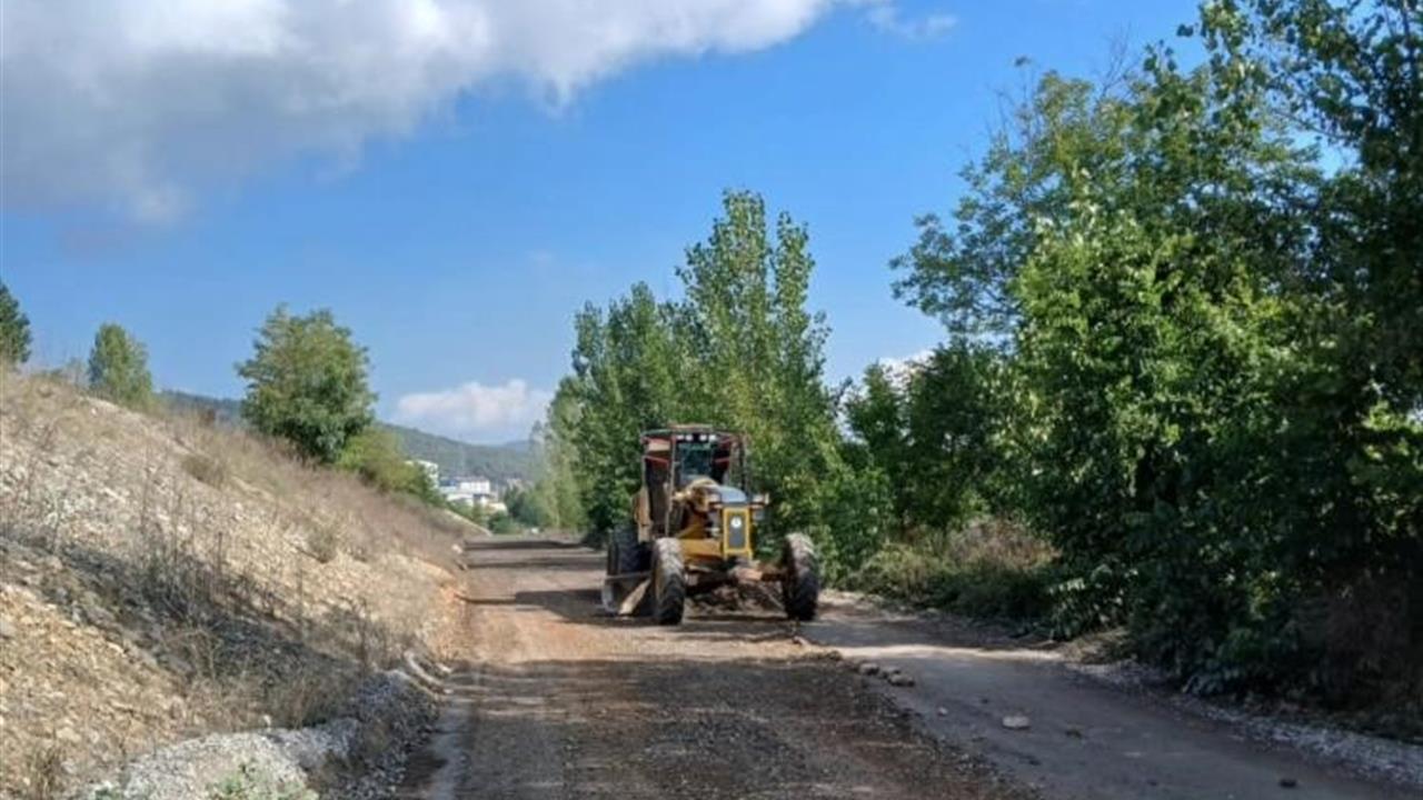 Bayırköy’de arazi yolları yenilendi