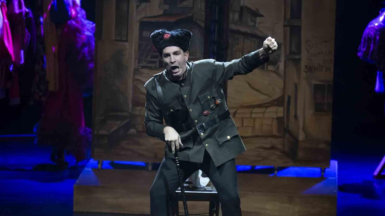 Eyvah Nadir oyunu yeniden sahnede - MERSİN