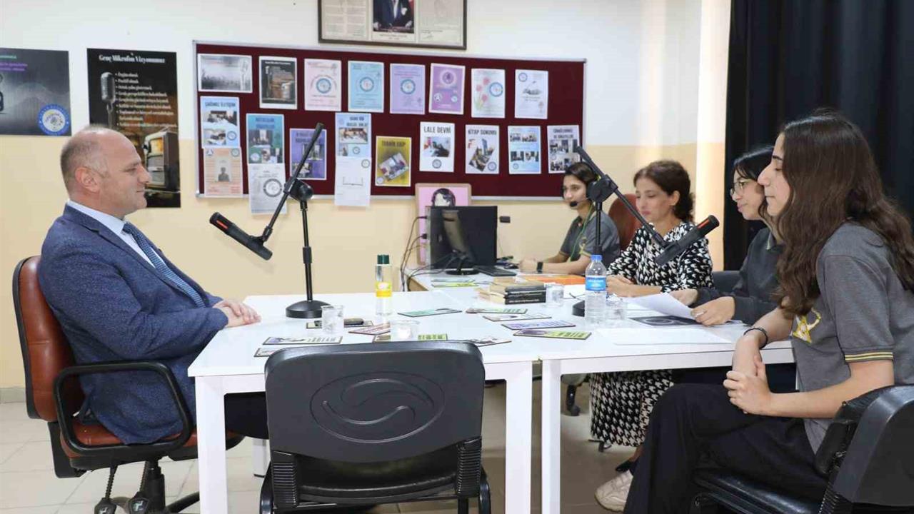 Radyo Programı Öğrencilerin Gelişimine Katkı Sağlıyor