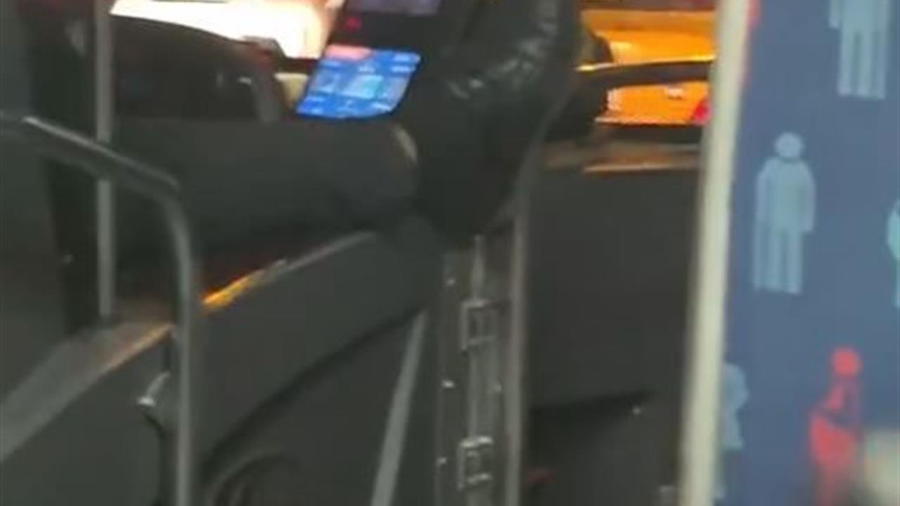 İETT otobüsünde şoförün dikkatsizliği kamerada kaydedildi