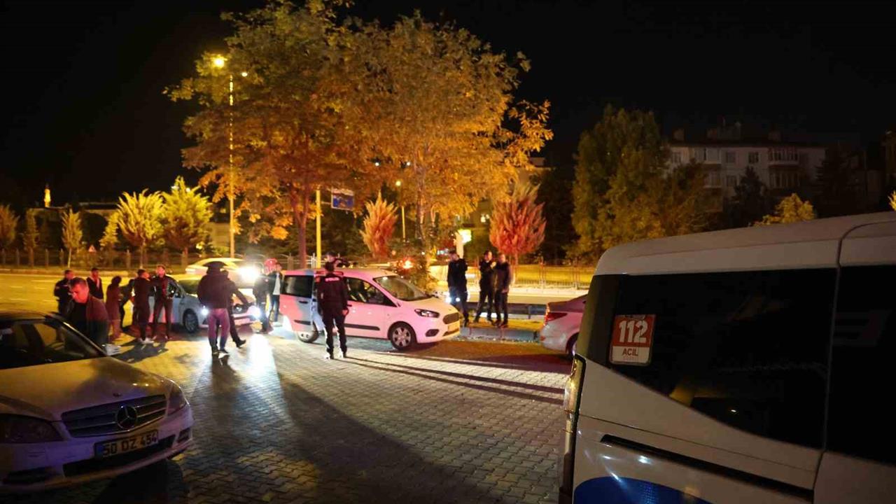 Seyir halindeki kamyonetin kasasından düştü - NEVŞEHİR