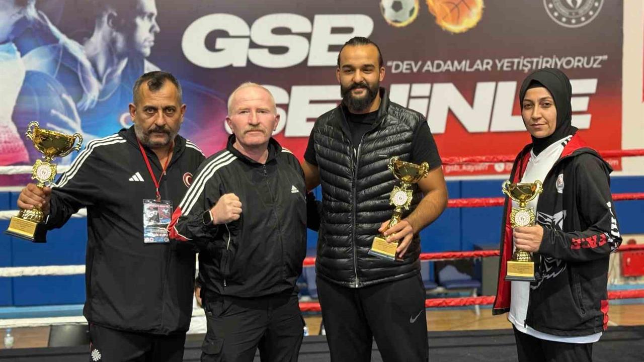 Kayseri'de 25-26 Ekim Tarihleri Arasında Muaythai Şampiyonası Düzenlendi