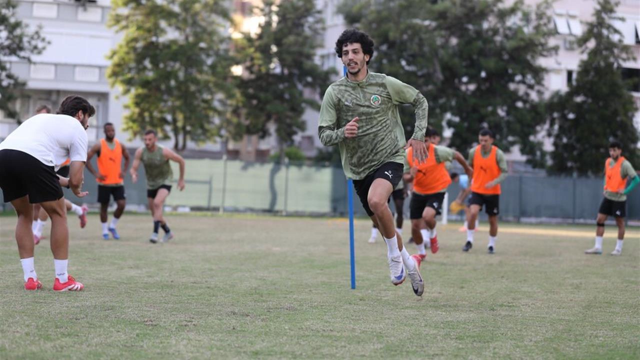 Alanya'da Alanyaspor, Ziraat Türkiye Kupası Hazırlıkları İçin Toplandı