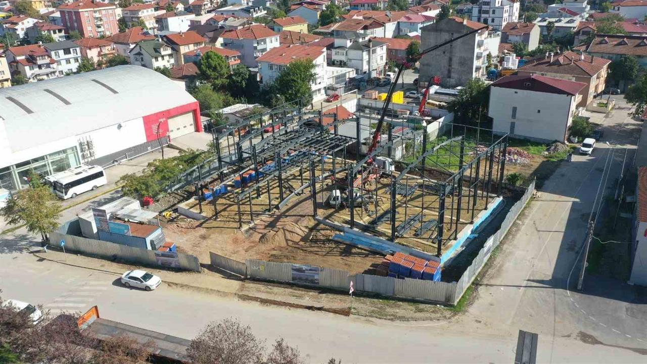 Kocaeli Başiskele'de Vezirçiftliği Kapalı Spor Salonu İnşaatı Hızla İlerliyor