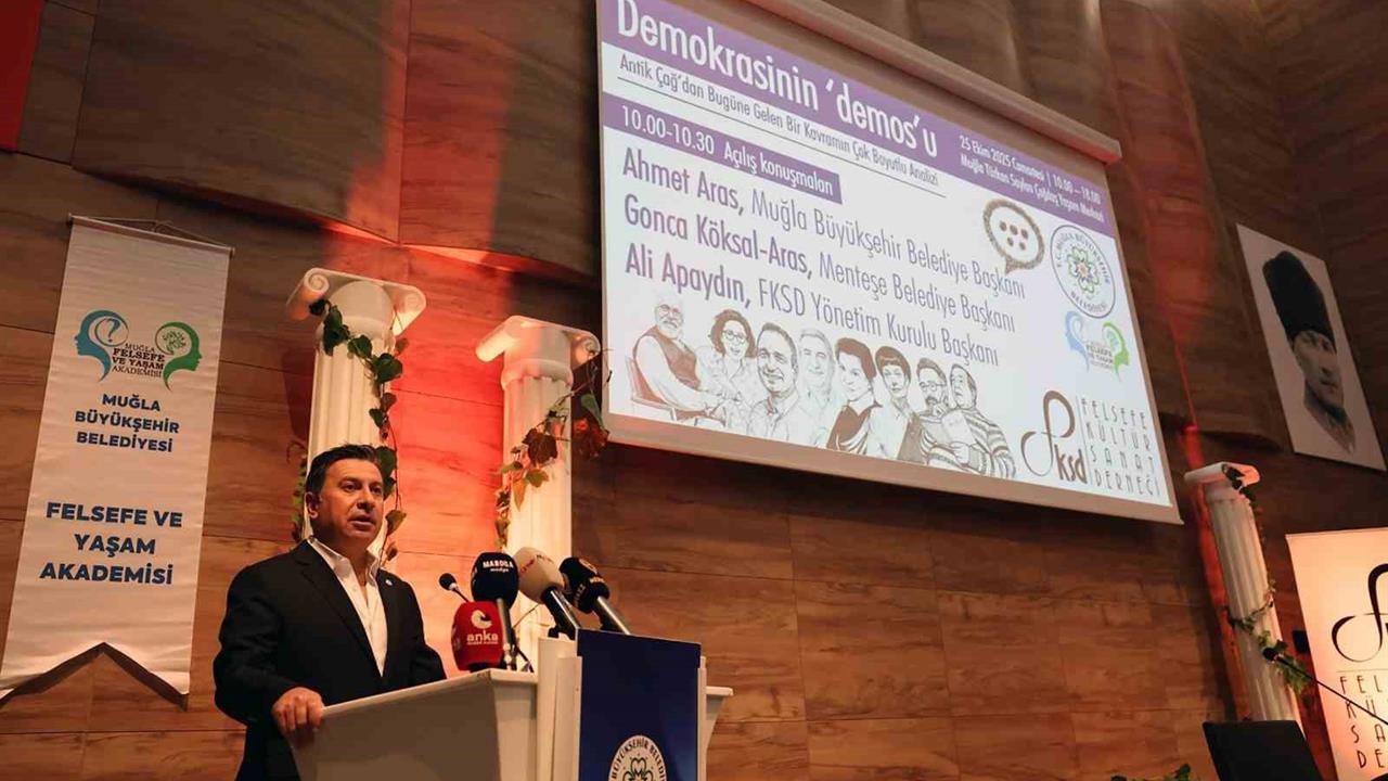 Muğla'da 'Demokrasi ve Felsefe' Sempozyumu Düzenlendi