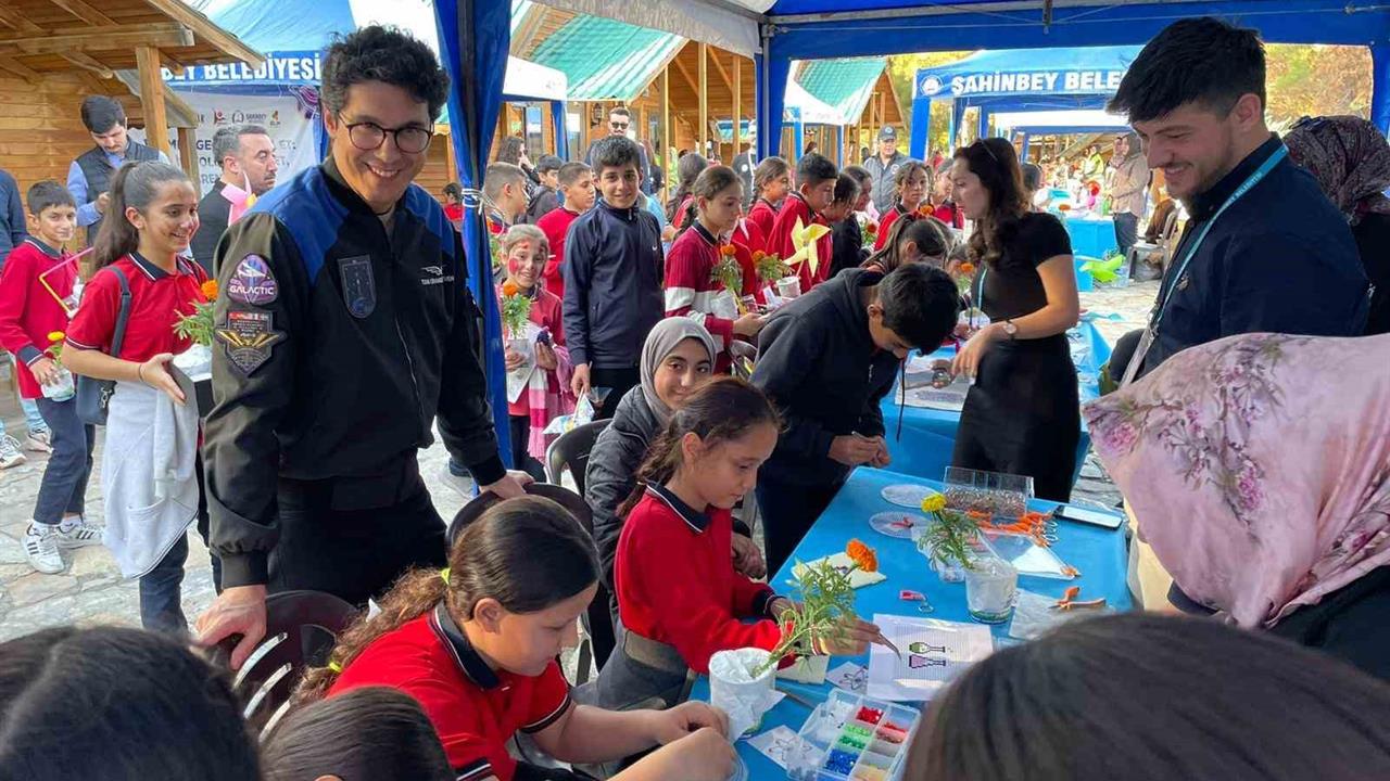 Tuva Cihangir Atasever, Şahinbeyli Öğrencilerle Bir Araya Geldi
