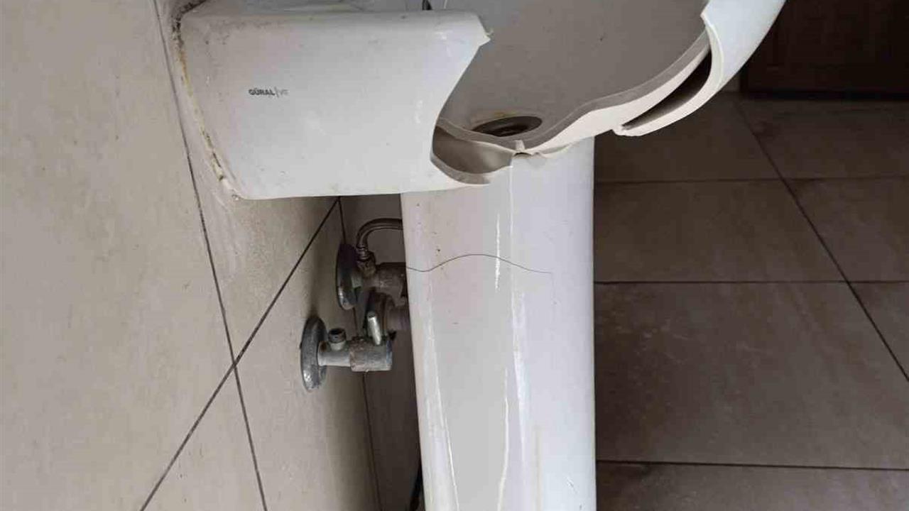 Bilecik Vezirhan'da Cami Tuvaletlerine Zarar Veren Şahıs Yakalandı