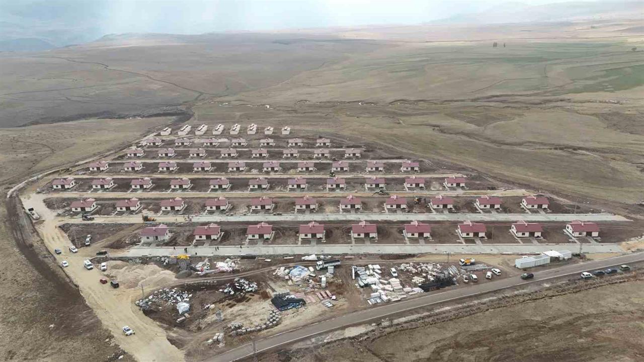 Erzurum Çat'ta Yavi Mahallesi TOKİ Konutları Sona Yaklaşıyor