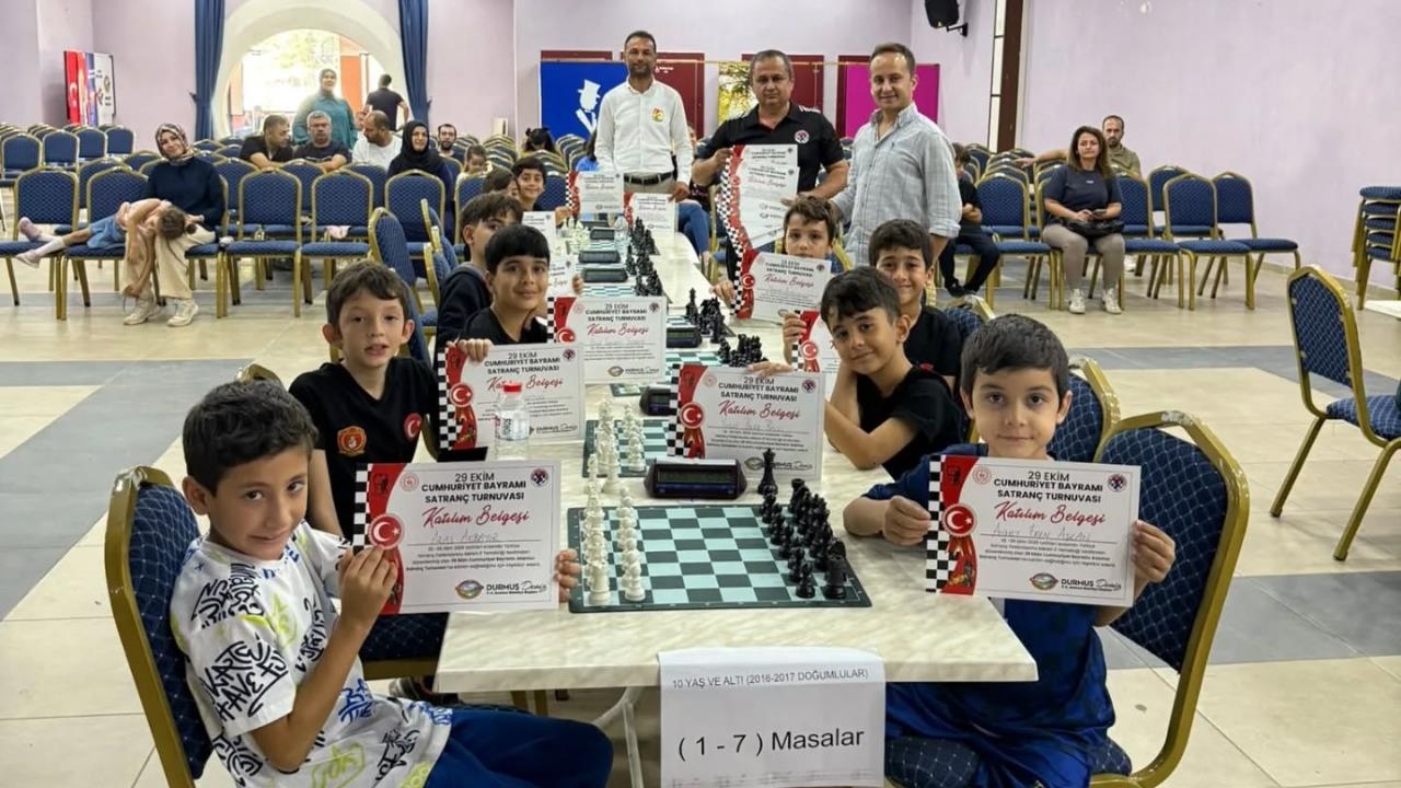 Anamur’da 29 Ekim Cumhuriyet Bayramı Satranç Turnuvası Tamamlandı