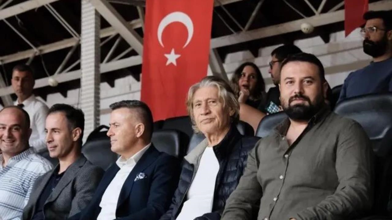 Mersin TSO, Mersin Gençlerbirliği Kadın Basketbol Takımına Tribün Desteği Verdi