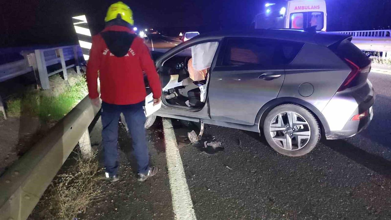 Balıkesir'de Otomobil ve Motosiklet Çarpıştı: 1 Yaralı