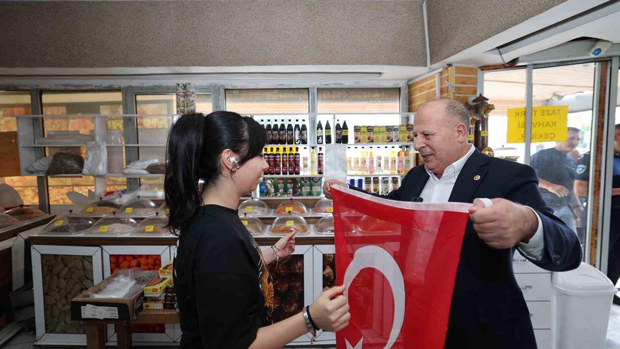 Adana Yüreğir'de Bayrağımız, Birlik ve Beraberliğimizin Simgesi