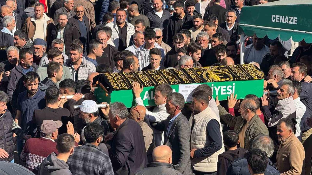 Traktör tamirinde genç hayatını kaybetti