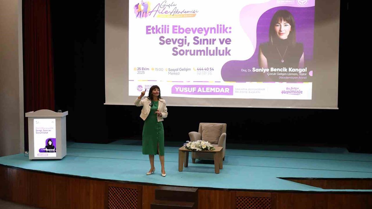 Sakarya'da Çocuk Gelişimi Üzerine Önemli Tavsiyeler: Dr. Kangal'dan Sevgi Dolu Anlar Mesajı