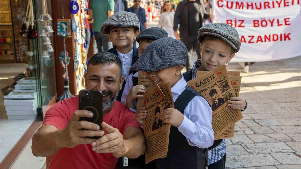 Antalya Manavgat'ta Minik Öğrenciler Gazeteci Oldu