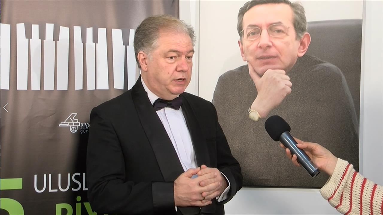 Eskişehir Anadolu Üniversitesi'nde Keman Virtüözü Cihat Aşkın Sanat Üzerine Konuştu