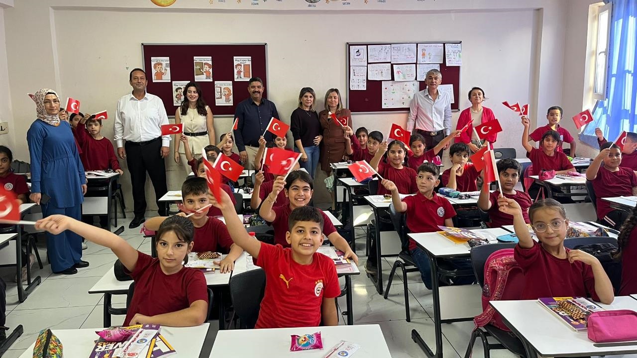 Tarsus Ticaret Borsası’ndan Fsm İlkokulunda Cumhuriyet Coşkusu