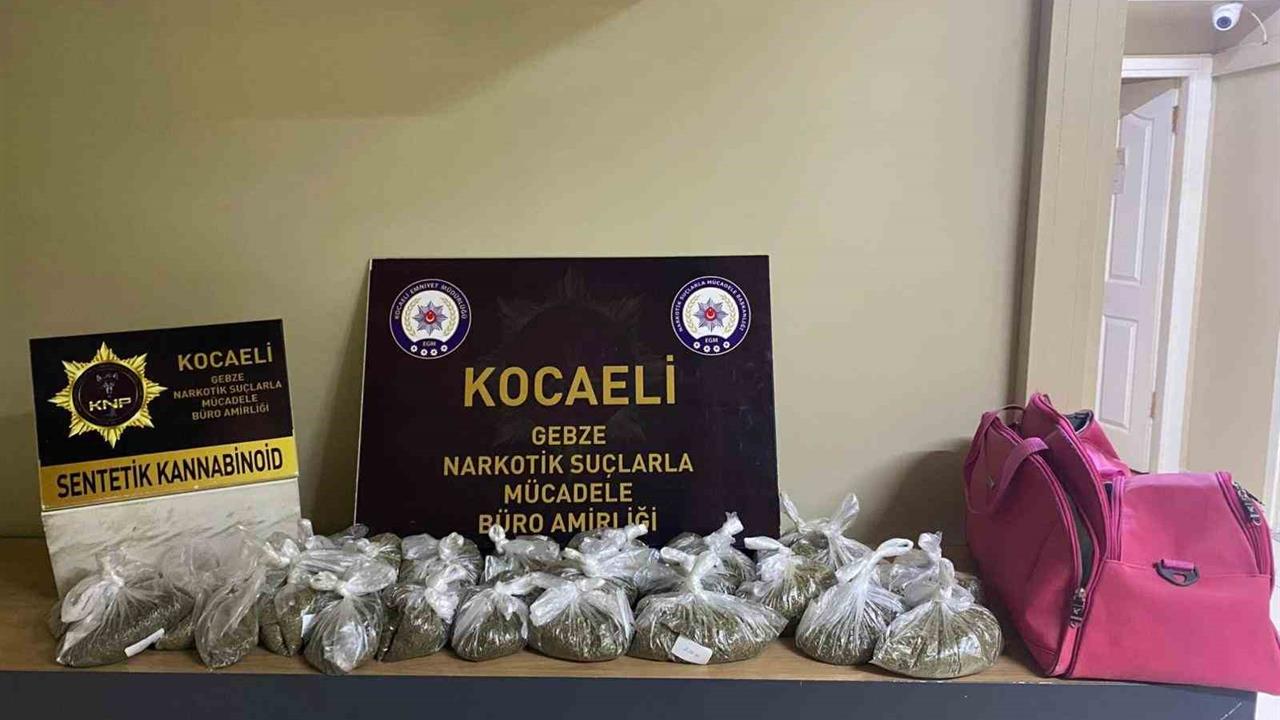 Kocaeli'de Gerçekleştirilen Operasyonlarda 51 Kilo Uyuşturucu Ele Geçirildi