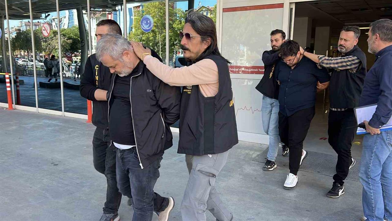 Konya Karatay'da Galerici Ahmet Çay'ı Öldüren Baba ve Oğul Tutuklandı