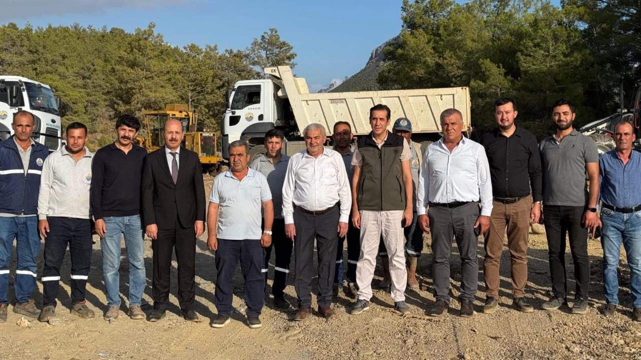 Kaymakam Topsakaloğlu, Yapımı Devam Eden Hayvan Barınağında İncelemelerde Bulundu