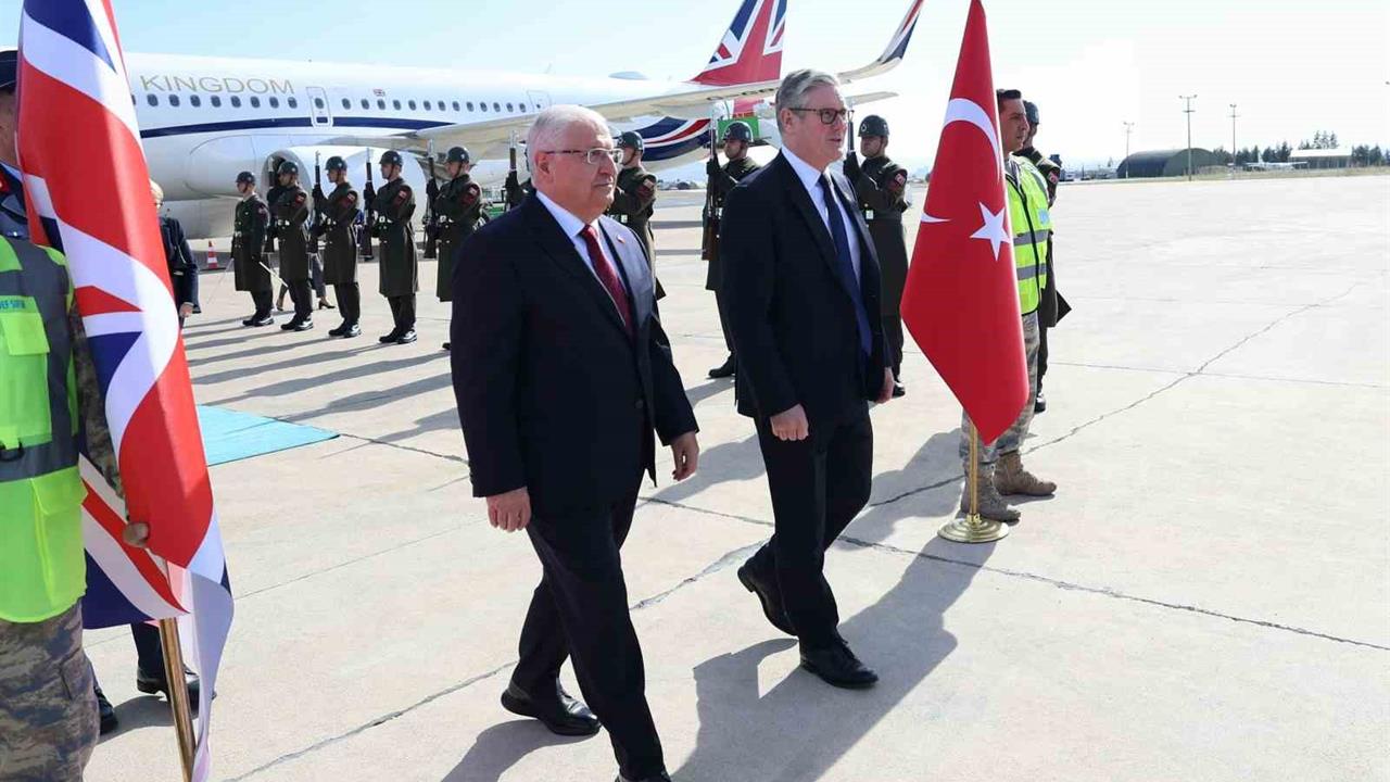 Ankara'da TUSAŞ'ı Ziyaret Eden Bakan Güler ve Başbakan Starmer