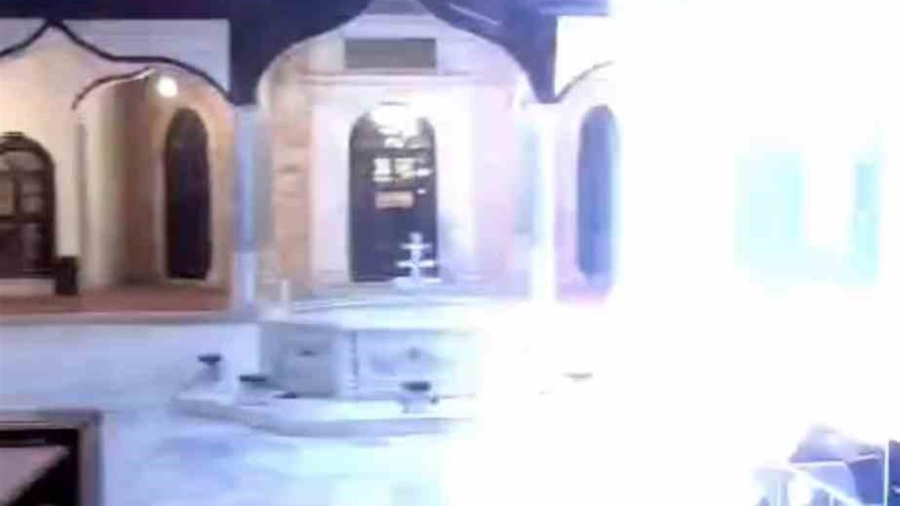 Bursa Yıldırım'da Tarihi Emirsultan Camii'nin Kubbesine Yıldırım Düşmesi Olayı Yaşandı