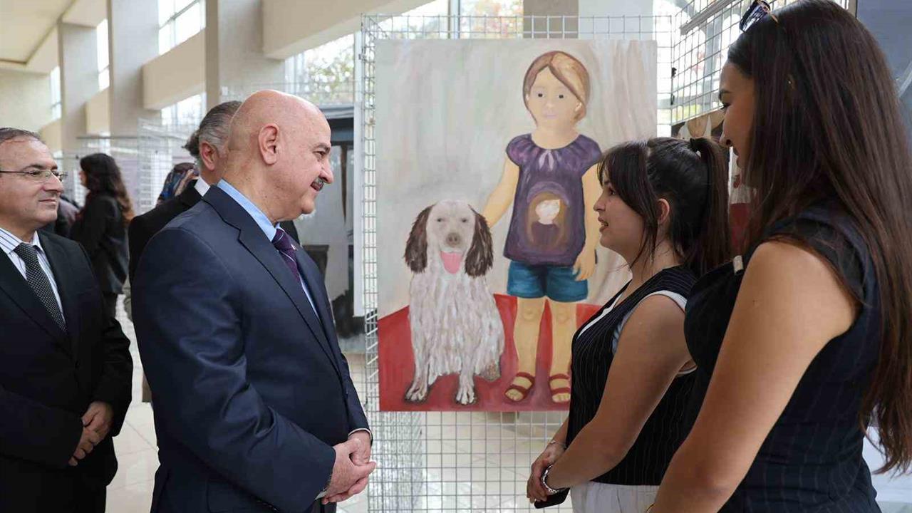 Düzce Üniversitesi'nde Öğrenci Eserleri Sergisi Açıldı