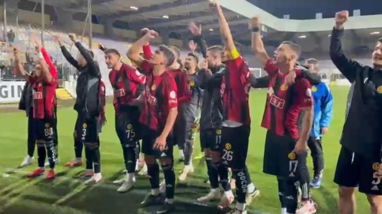 Afyonkarahisar'da Eskişehirspor Taraftarları ve Oyuncularından Tepki Çeken Tezahüratlar